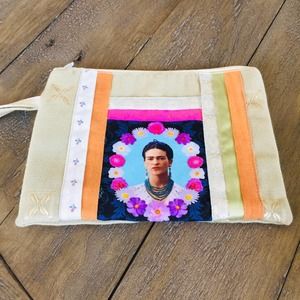 Hanmade Frida Kahlo bohemian wristlet